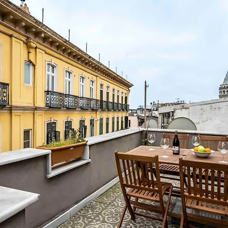 Terrace With Tower View Istambul